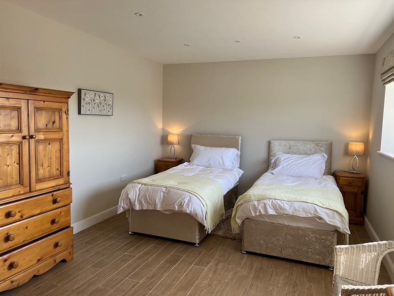 bedroom4